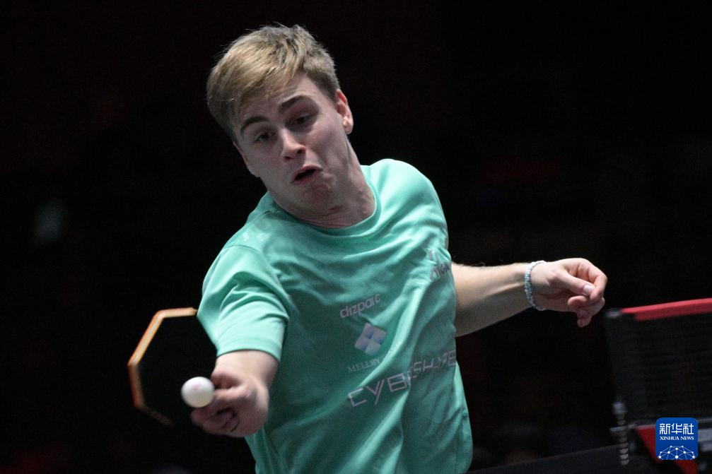 也展现了他 也展现了他